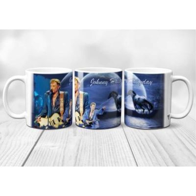 mug bleu avec Johnny Hallyday qui chante avec un cheval et la lune