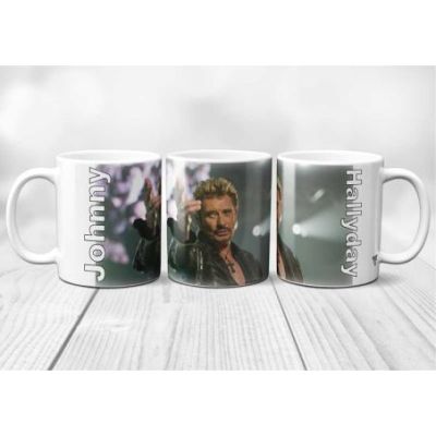 Mug Johnny Hallyday sur scÃ¨ne avec son nom