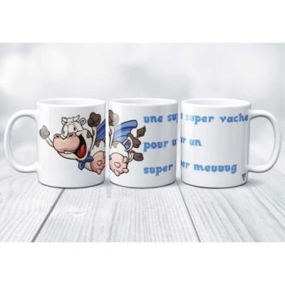 mug blanc avec une vache super héros
